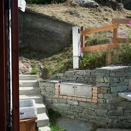 Mcx Vacation - Luce Delle Alpi, Family Duplex A Valtournenche, Nel Pittoresco Villaggio Bringaz Appartement *